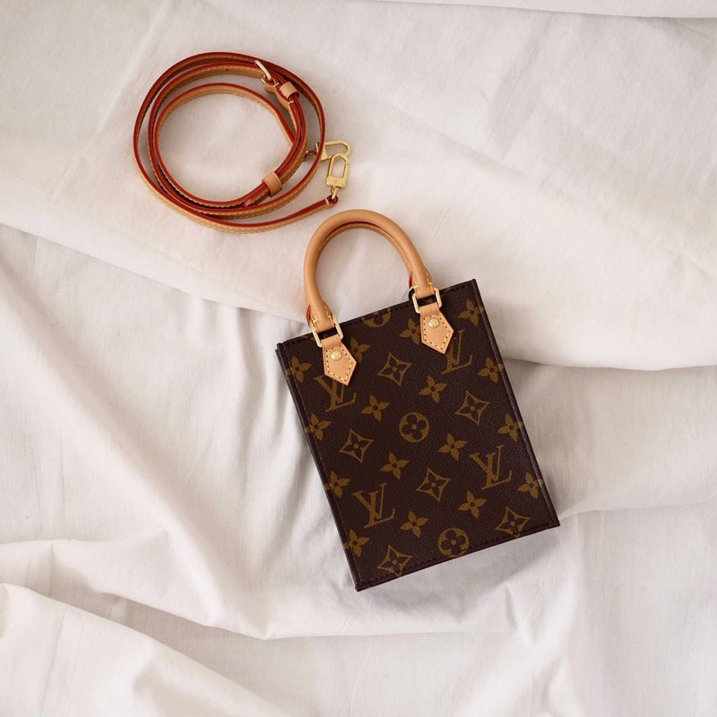 LV Petite Sac Plat