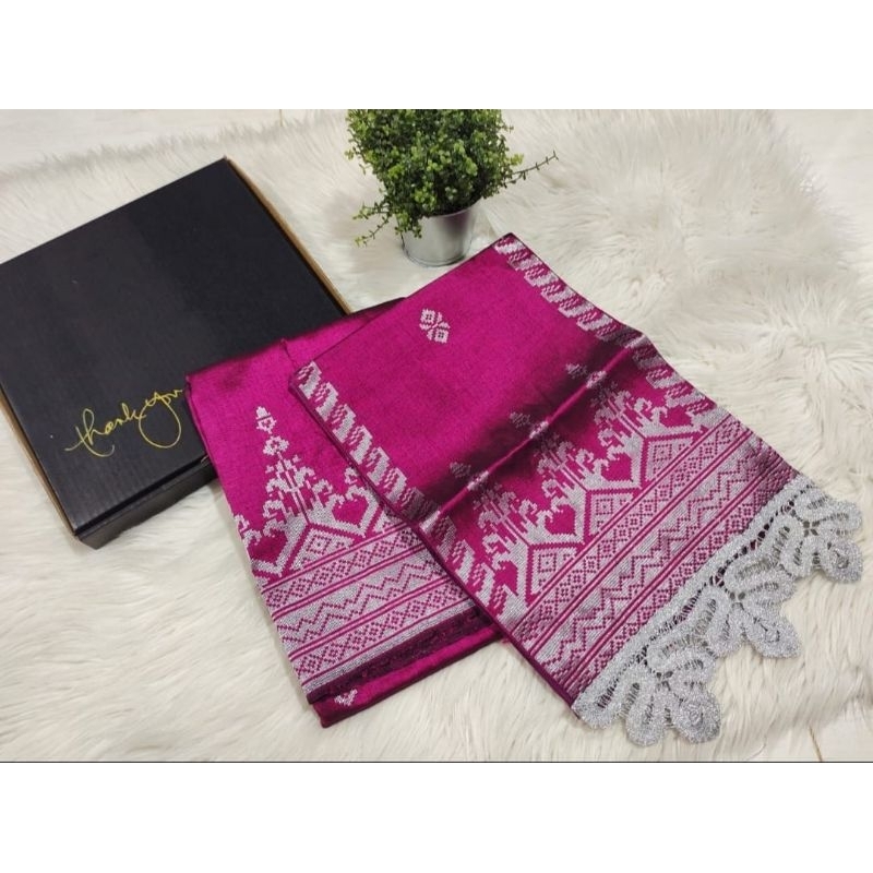 Songket silungkang warna pink silver ( pink magenta silver)