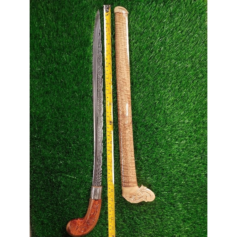 parang bugis sulawase selatan,kabubaten sidrap,besi somel batu sudah di tatto