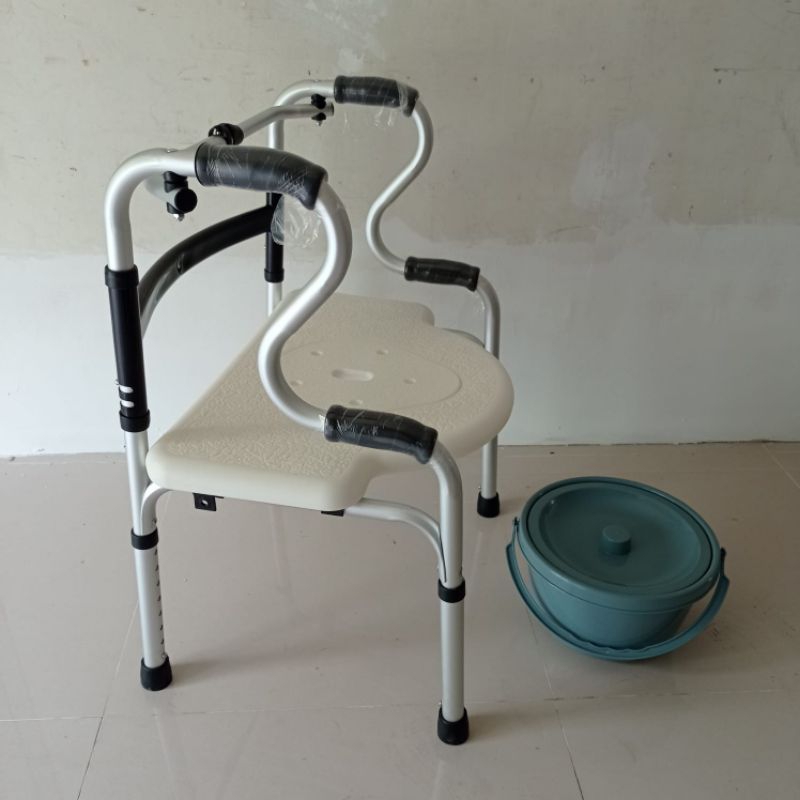 Alat Bantu Jalan MultiFungsi 5in1 Walker Jalan + Commode Chair Kursi BAB