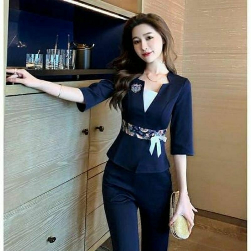 Seragam kerja wanita SPG Klinik kecantikan Perhotelan Perawat dll