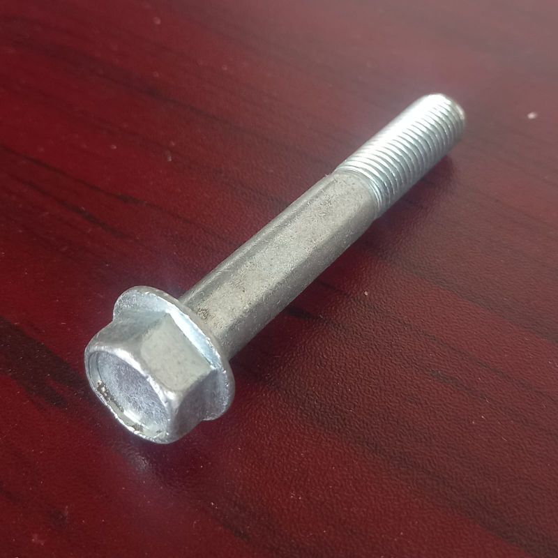 Baut gantungan knalpot Vario 125 Vario 150