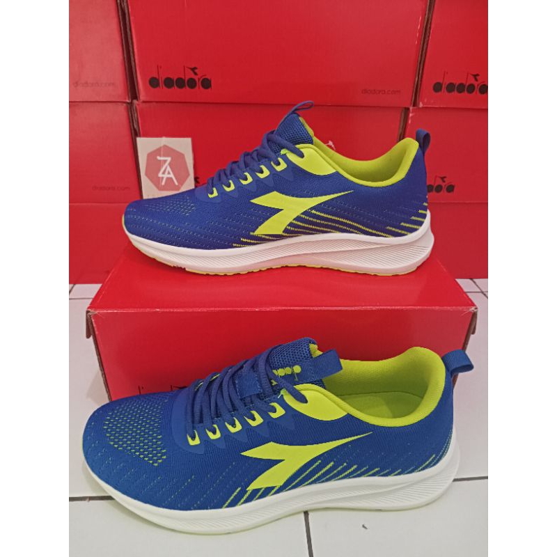Sepatu pria Diadora FERRRERO DIARU221015U biru Original