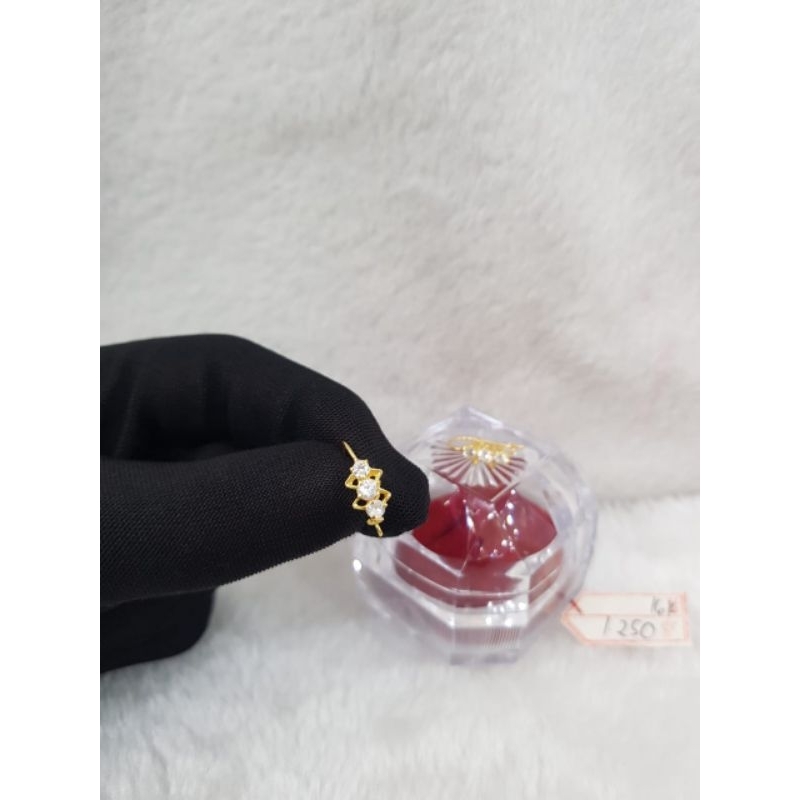 AT2543N262N Anting model permata putih treple emas kuning asli berat 1.250 kadar 70% 16k