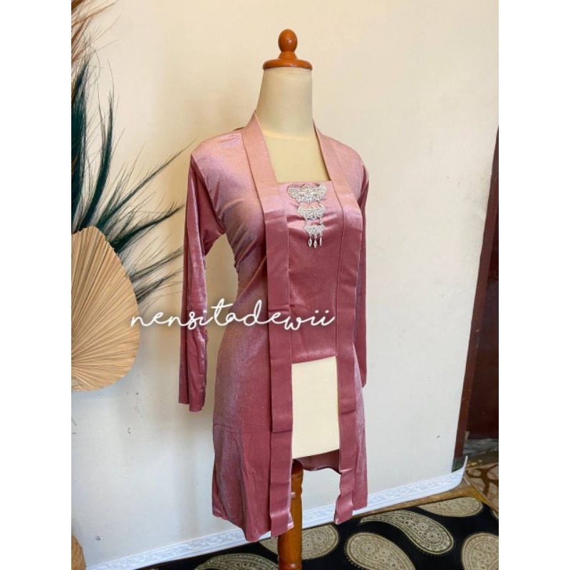 Kebaya Panjang, Model Kutubaru - Warna Rose Gold