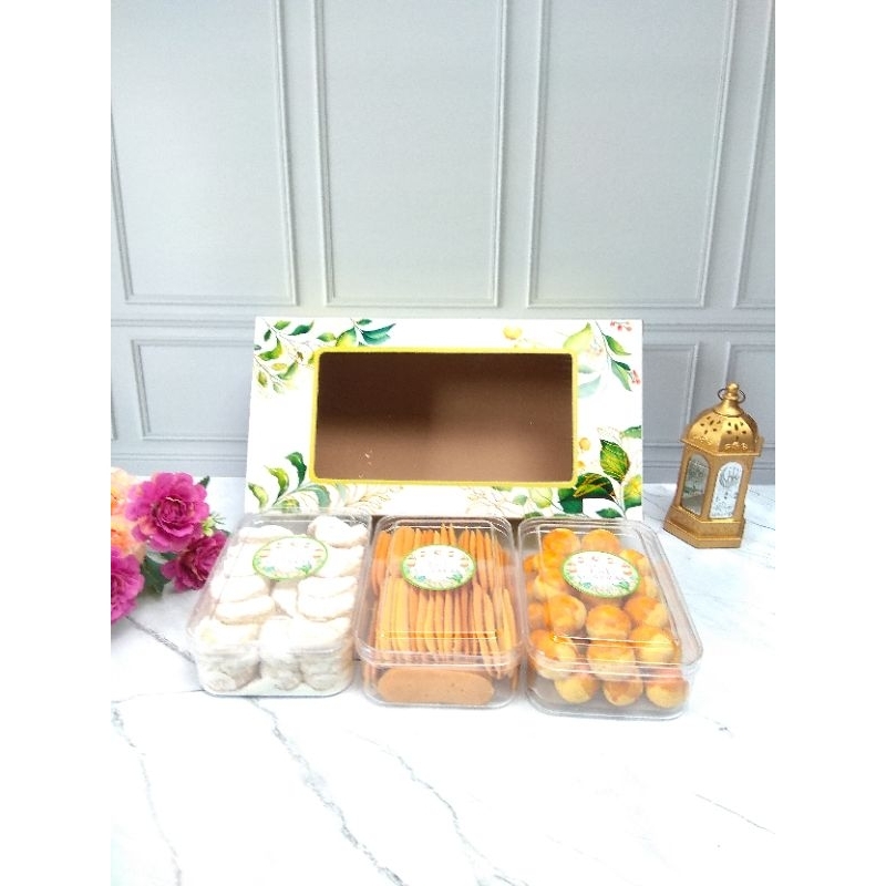 

PAKET HAMPERS KUE KERING LEBARAN, DENGAN BUTTER WIJSMAN