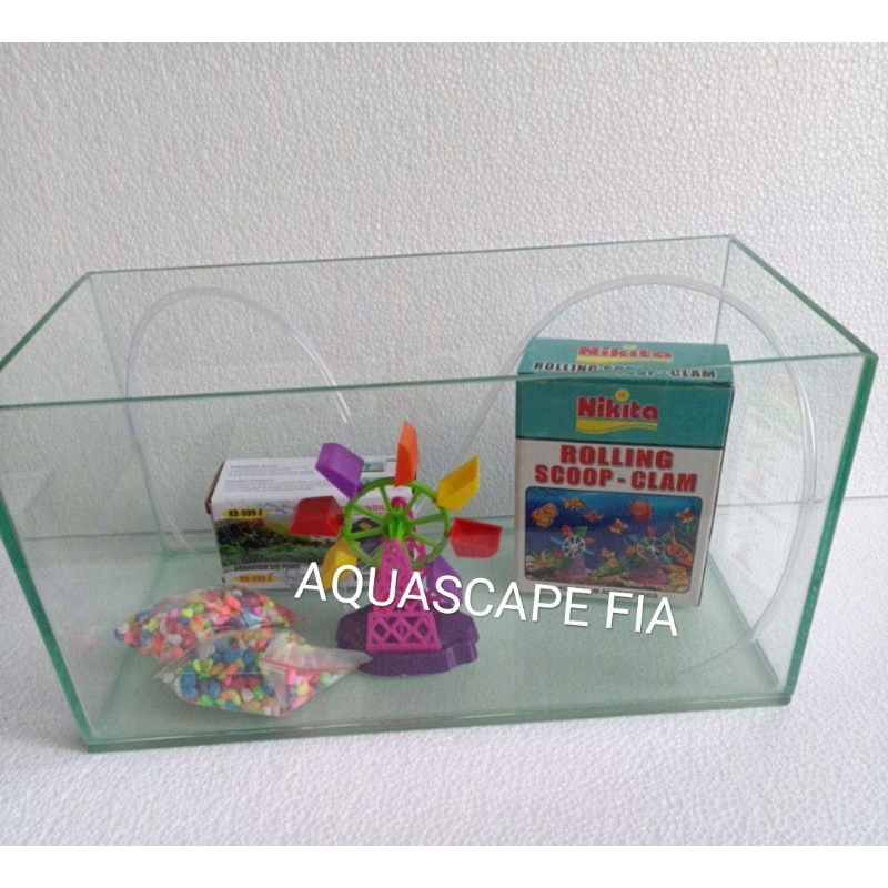 AQUARIUM 40X20X20 & ROLLING SCOOP