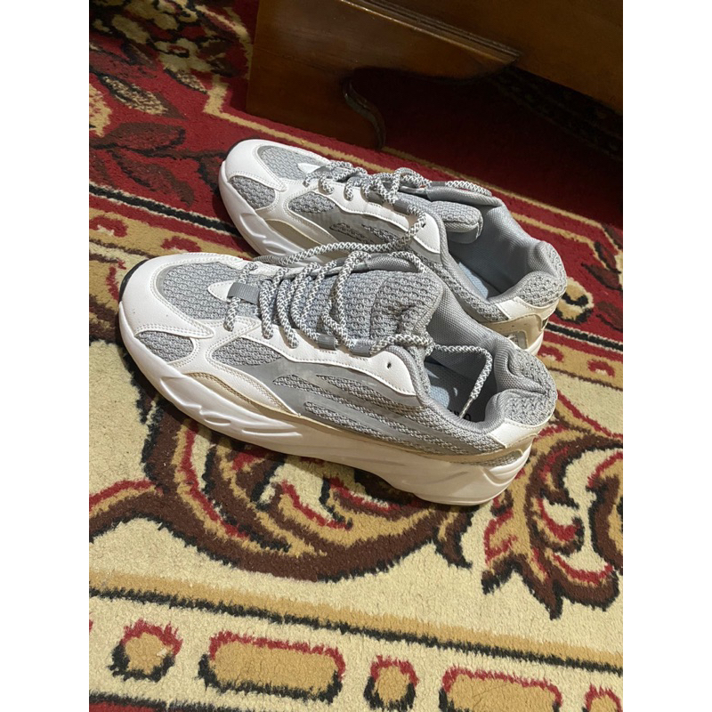 pl sepatu adidas yeezy