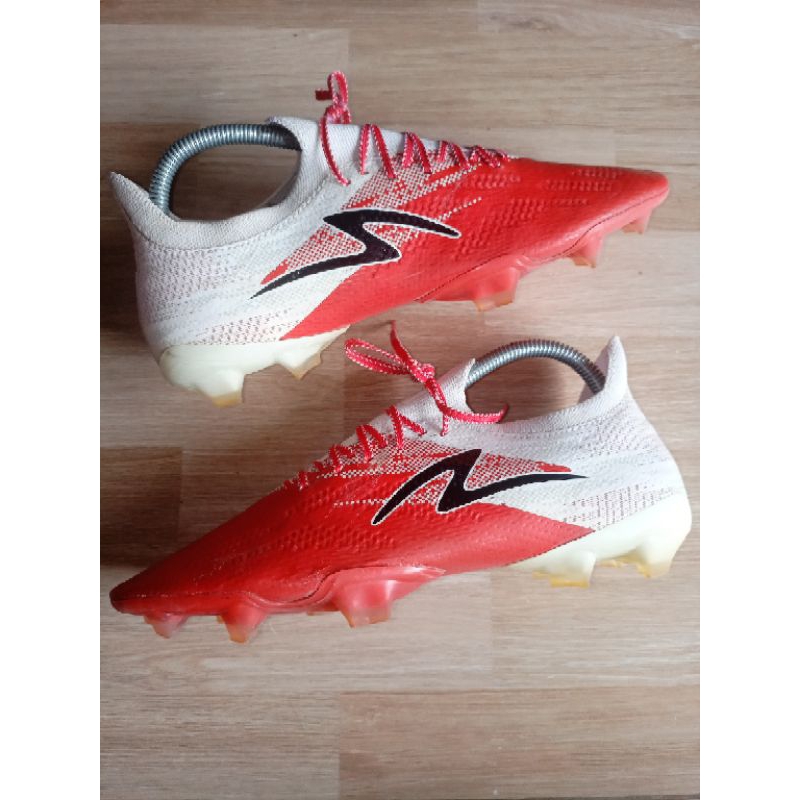 sepatu bola second specs Garuda atack alpha elite size 41