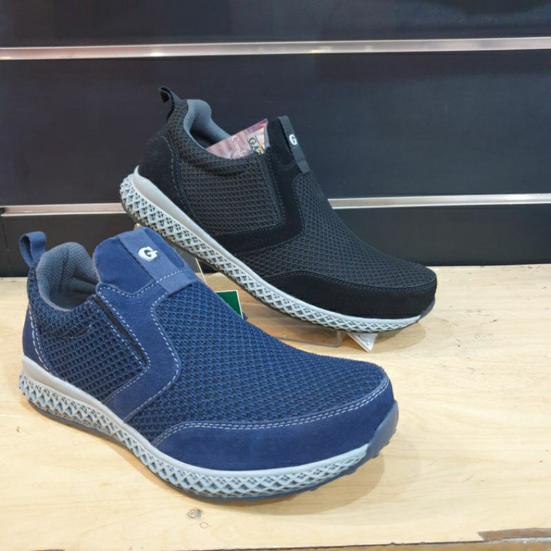 Sepatu Casual / Sepatu Canvas / Slip on tinggi GATS RN - 1002