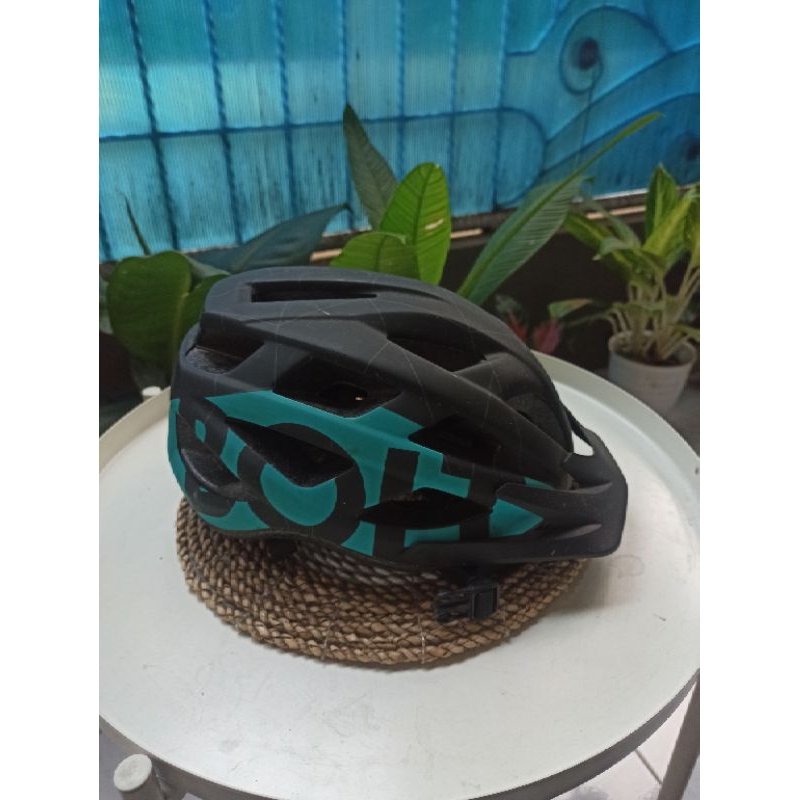 Helm Sepeda BOLT Polygon