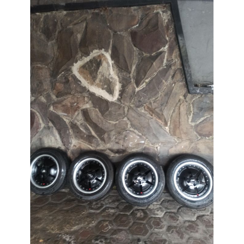4 Velg R15 PCD 100 Lebar 6,5 ET 40 +Ban 185/65 agya ayla vios jazz yaris etios lova datsun calya sigra sirion ignis picanto jazz civic city