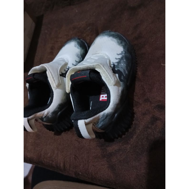 preloved sepatu marvel adidas anak 6 bulan-1 tahun