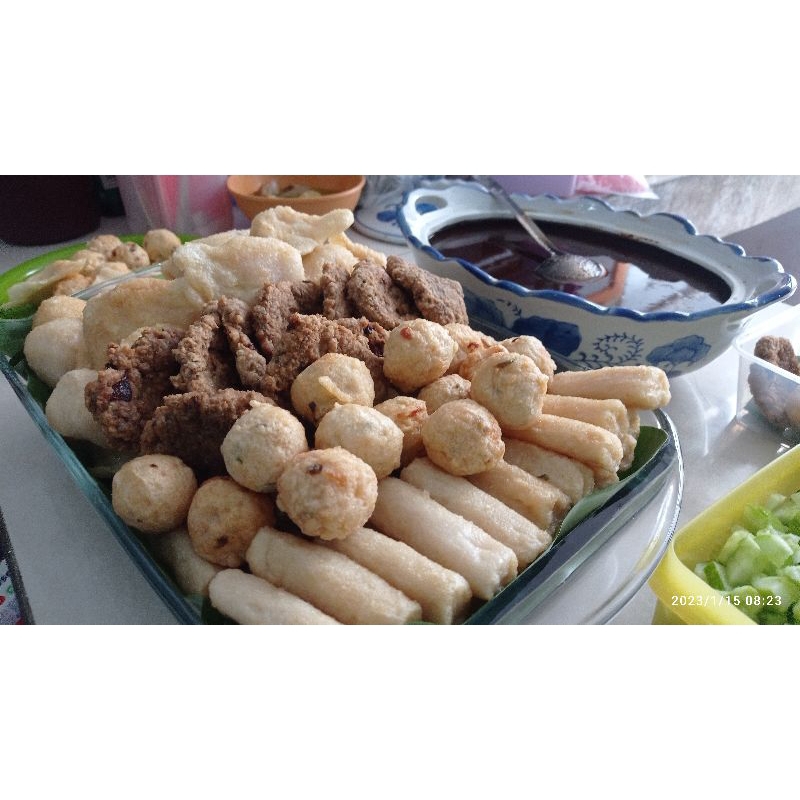 

Pempek Ikan Tenggiri varian Campur