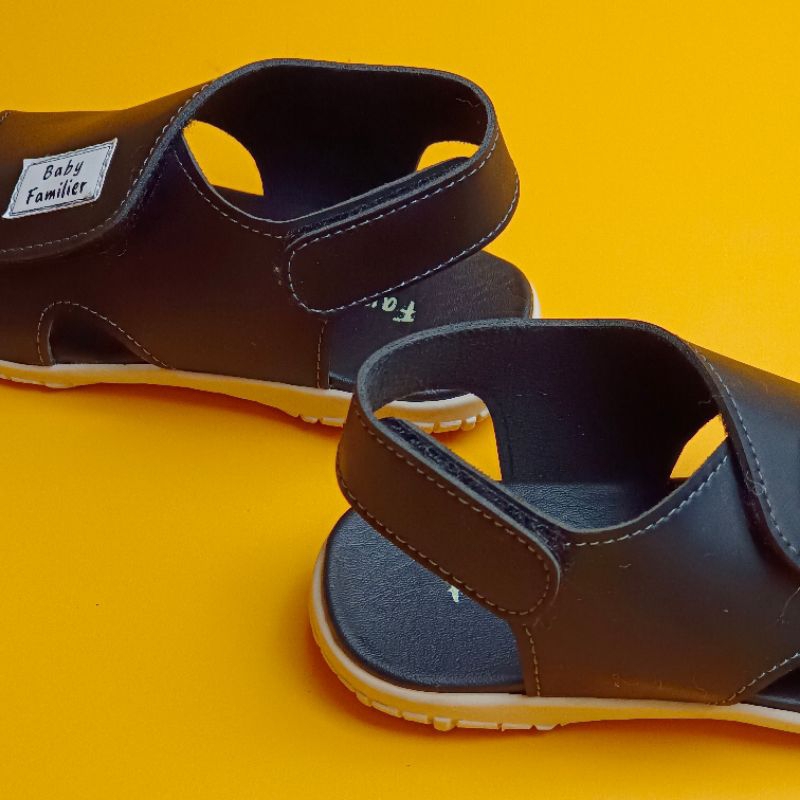 Sandal Anak 23-30 Bahan Tebal Sol Karet Anti Licin Unisex (Chalvin 01)