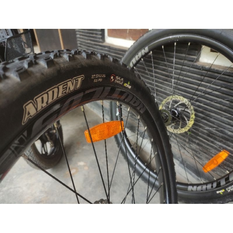 wheelset TA 15 12 nautilus 27 5 ban maxxis ardent 225 hub bearing second siap pakai