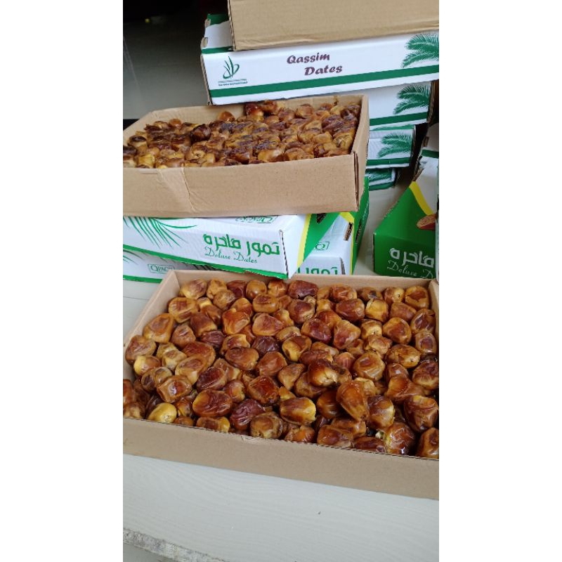 

KURMA SUKARI / KEMASAN DUS 3KG / KURMA MURAH / ENAK / PREMIUM / KURMA RAJA