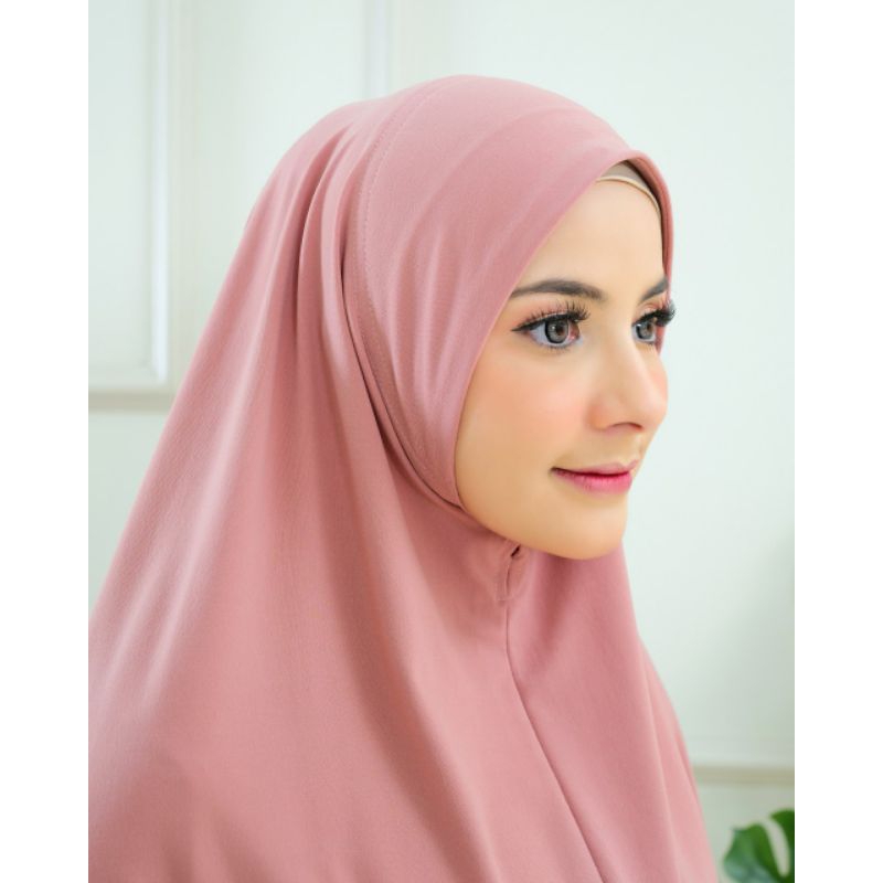 Naura Instan Albata Hijab