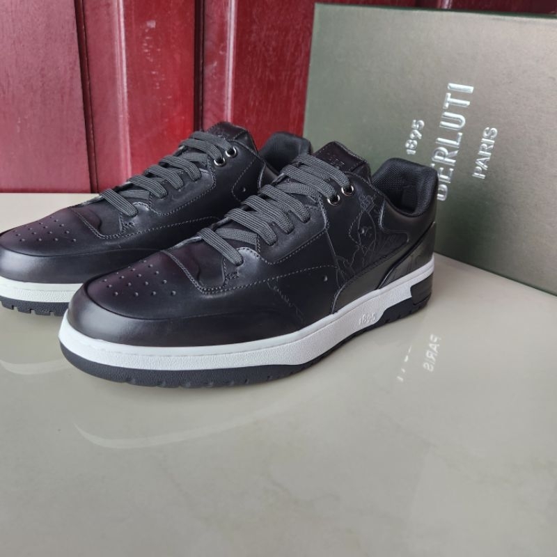 Sepatu berluti sneaker mirror quality
