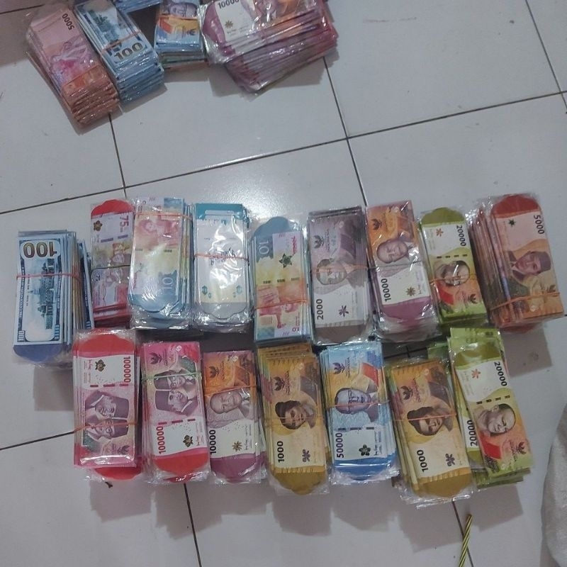 Amplop lebaran Besar motif uang per 1pak isi 10pcs