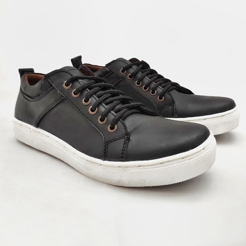 Sepatu Sneakers Pria Casual Bahan Kulit Asli Full 100% Original Elegan Cs2