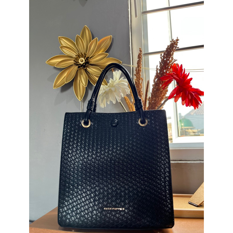Hush Puppies Tas Wanita Cornetto Top Handle M Black