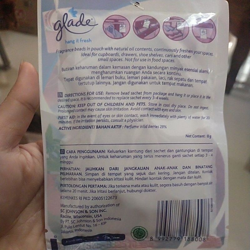 Glade Air Freshener Hang It Wild Berries 8 g