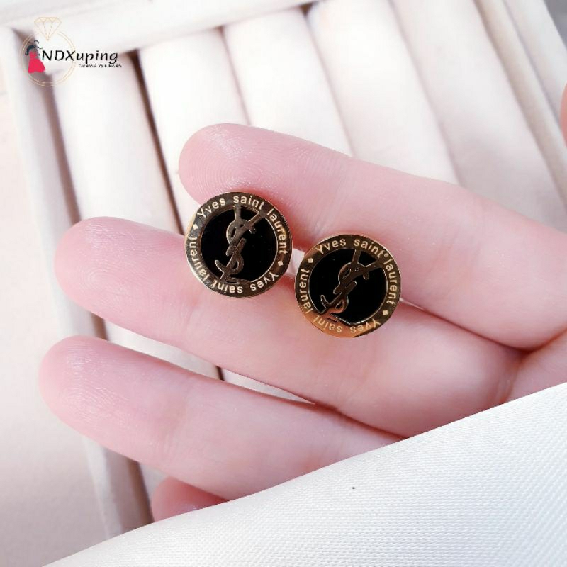 Anting Tusuk Dewasa Wanita Fashion Titanium N09032301