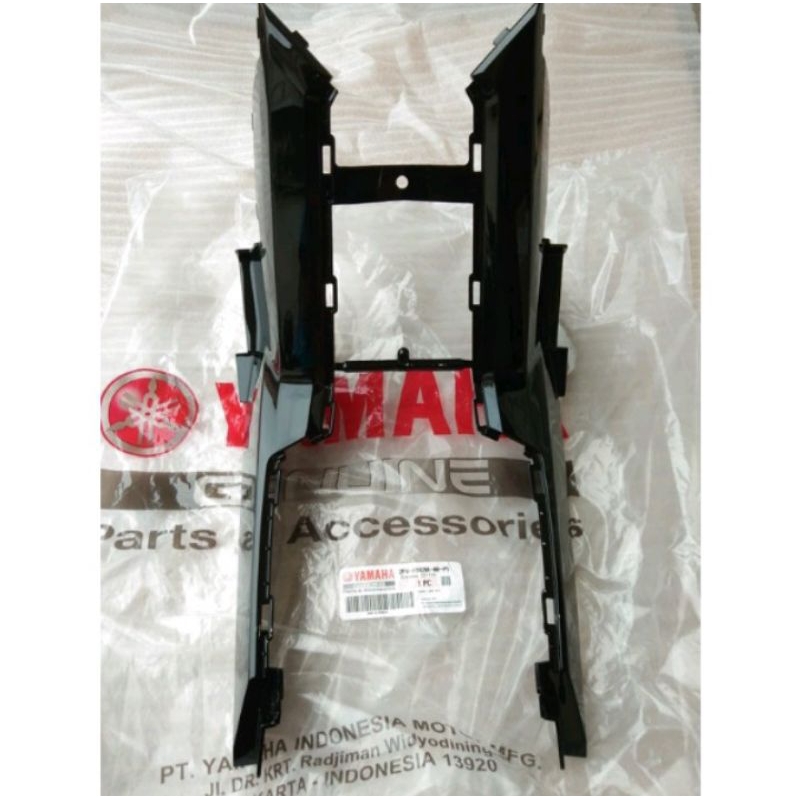 Cover 1 Body Sambungan Tengah Yamaha Jupiter MX King 2PV-F842M-00-P5 original