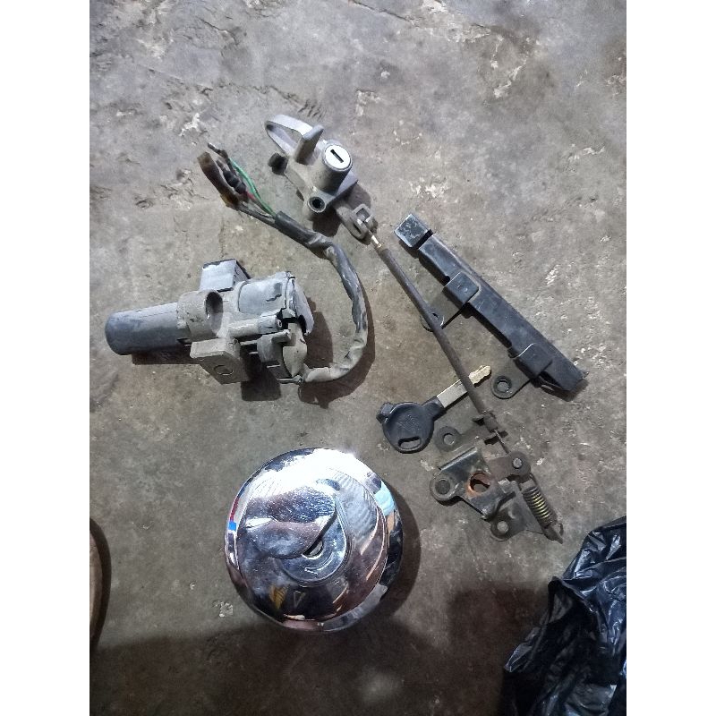 KUNCI KONTAK TANGKI JOK TIGER REVO TIGER 2000 ORIGINAL COPOTAN