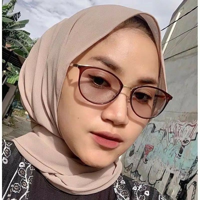 [COD] FRAME KACAMATA OPTIK KHUSUS MINUS TINGGI DI PERTIPIS LENSA BLUECROMIK