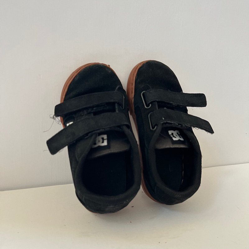 DC Shoes  Sepatu Anak Preloved