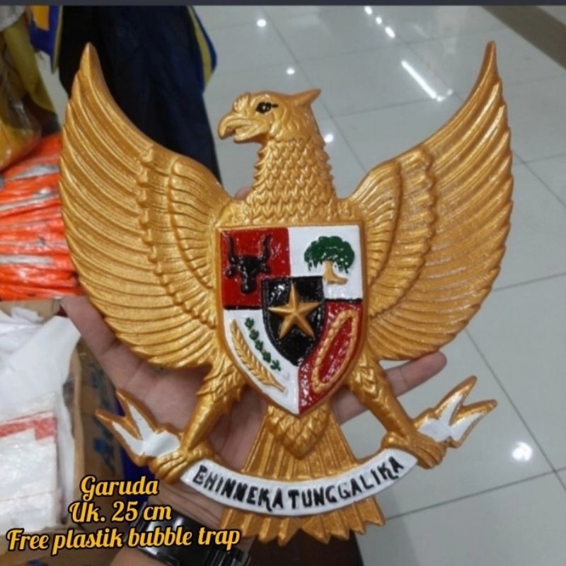 lambang Garuda Pancasila bahan fiber hiasan dinding