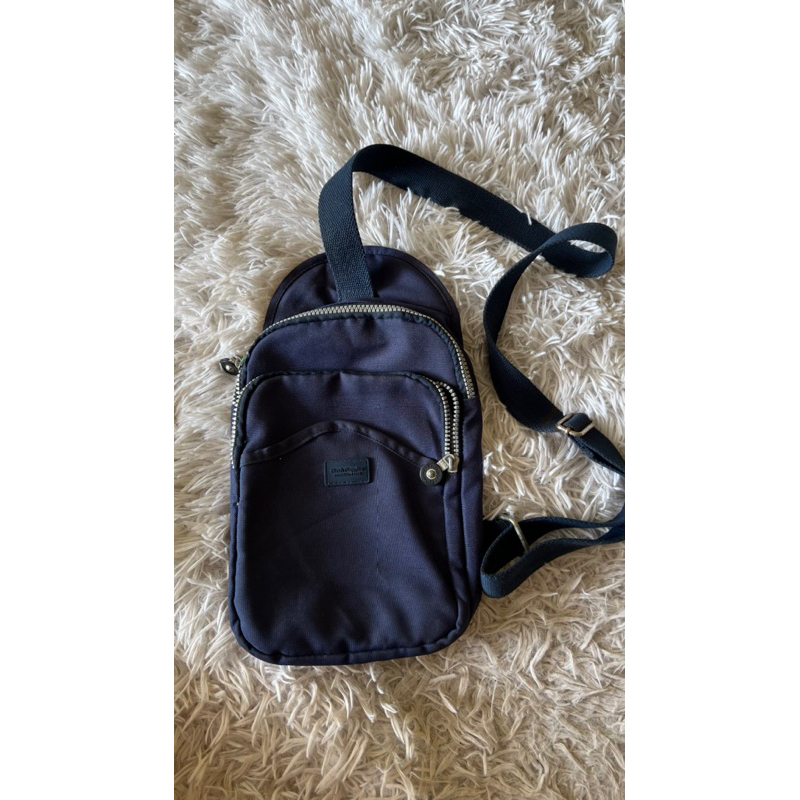 sling bag hush pupies