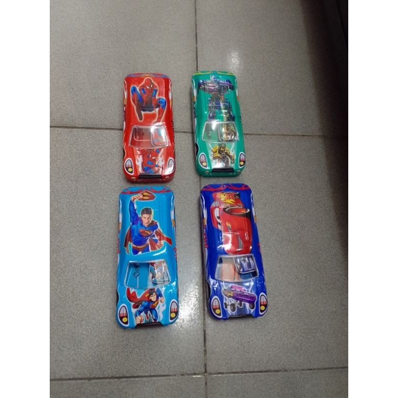 

KOTAK/TEMPAT PENSIL KALENG MOTIF MOBIL NO:19-06