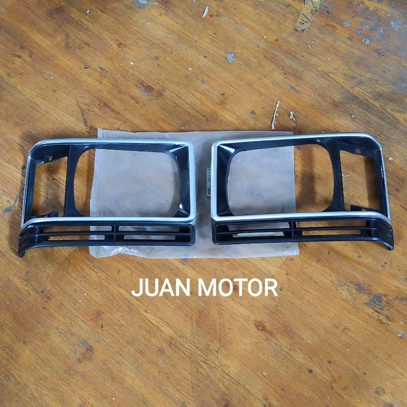 GARNIS LAMPU/GRILL LAMPU DEPAN L300 OLD EMGI ORIGINAL