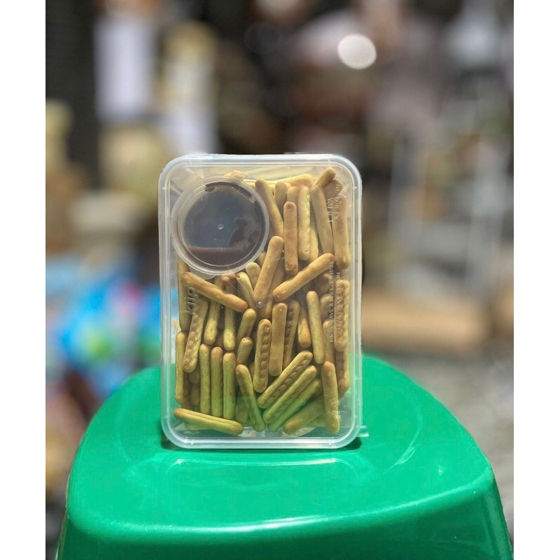 Nyam-Nyam Stik | Biskuit Stik Coklat