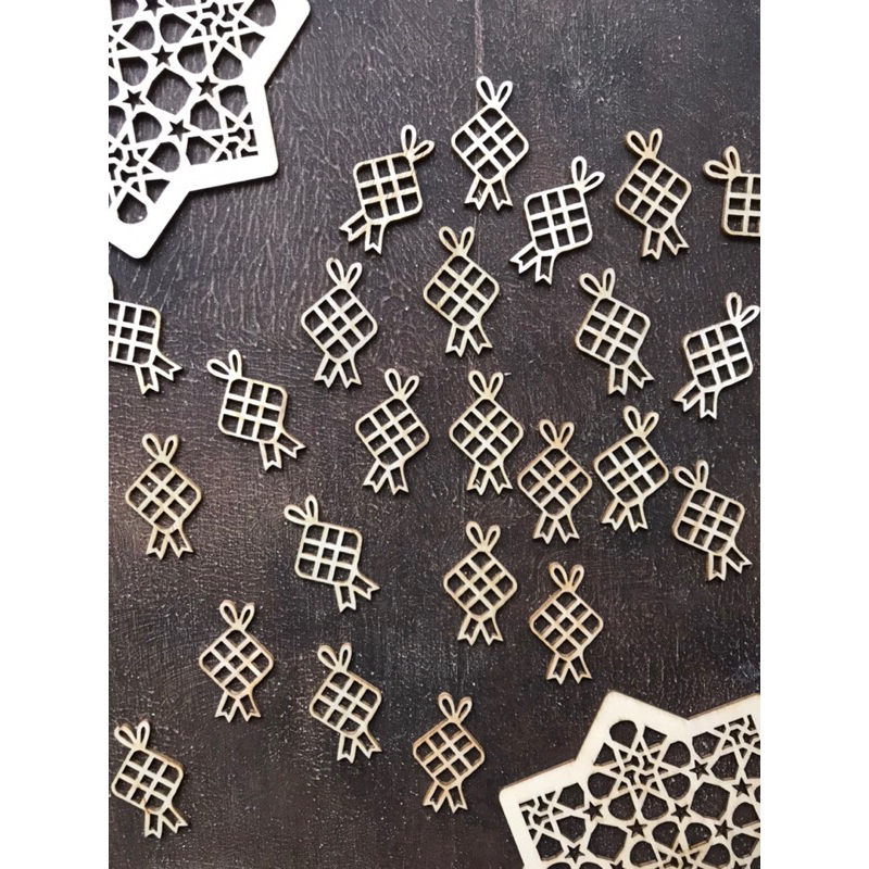 

HANG TAG KETUPAT - ORNAMEN LEBARAN