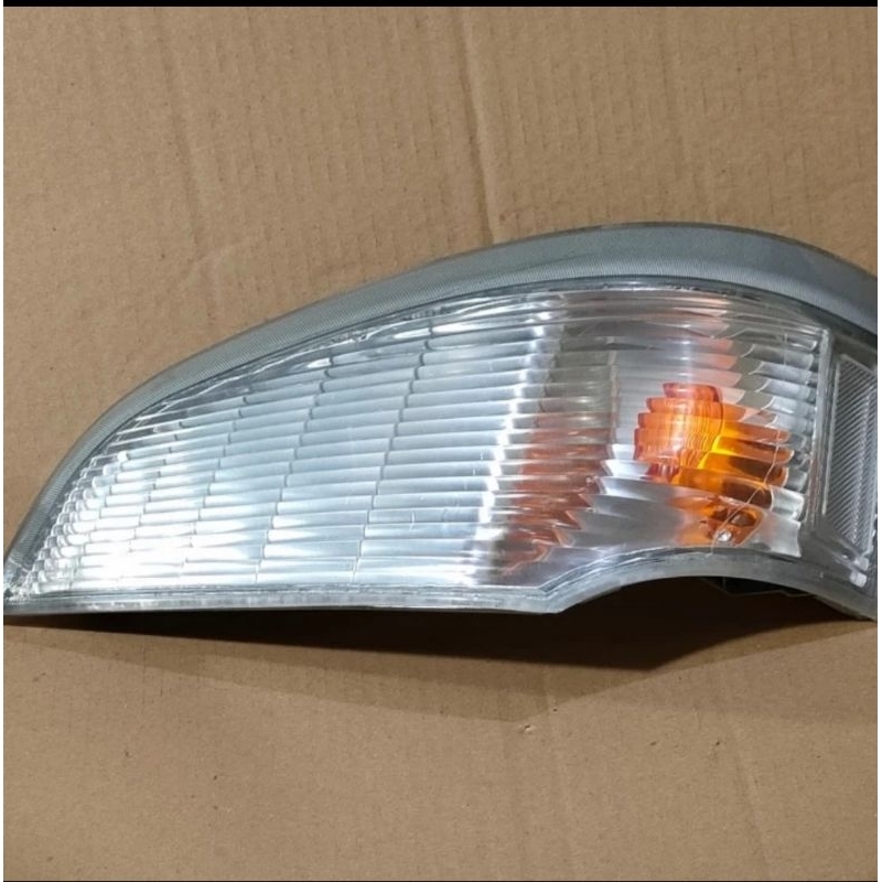 lampu sein sen Mitsubishi canter ps 110.ps 125 original  baru