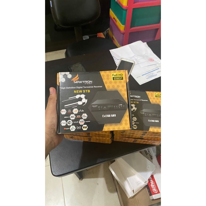 STB Maxtron tv analog menjadi tv digital