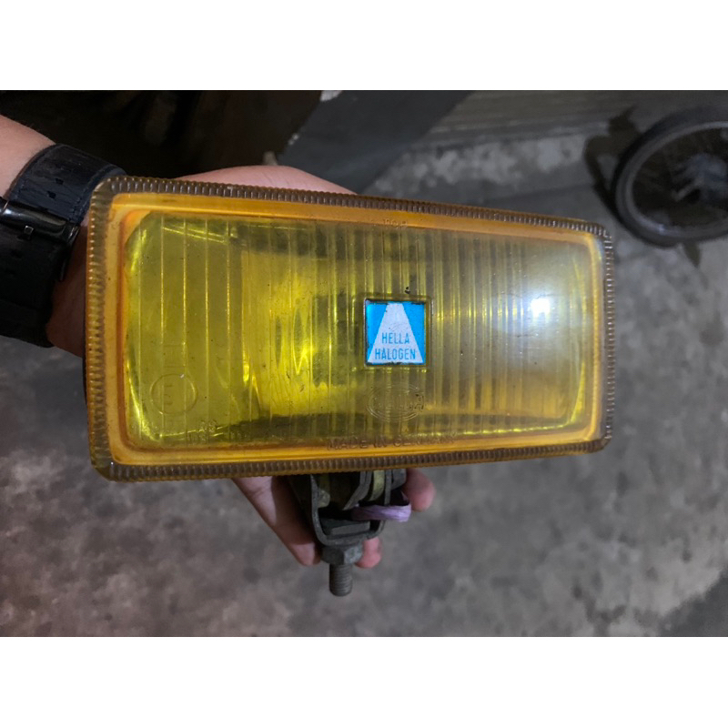 Lampu kotak classic hella