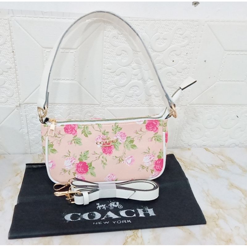 TAS WANITA SHOULDER BAG IN SIGNATURE COA