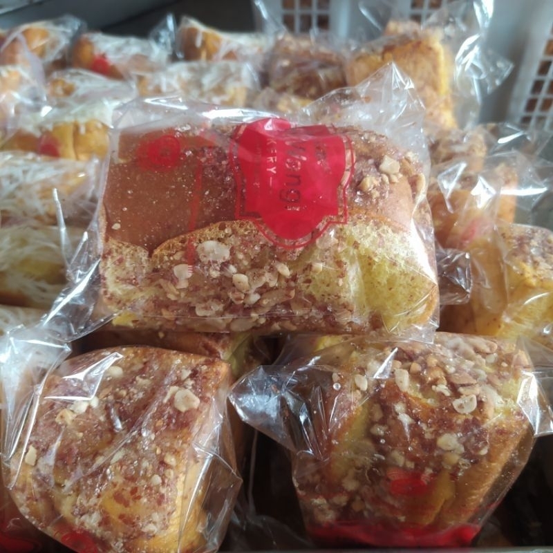 

(GROSIR 10BJI) ROTI SARIWANGI FRESH FROM OVEN RASA SRIKAYA KEJU &SERES COKLAT