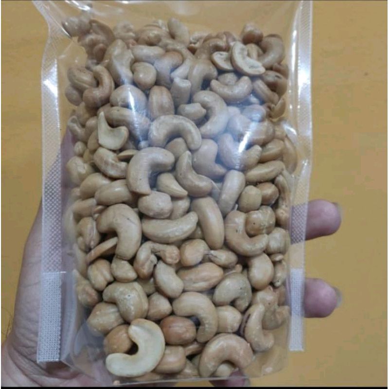 

Kacang Mede Premium Matang Oven