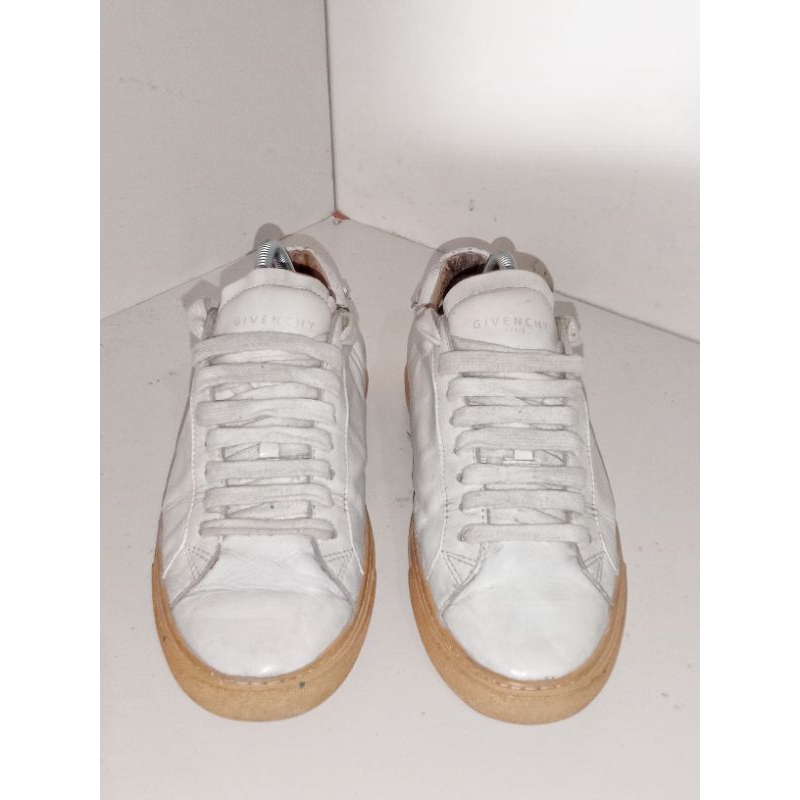 sepatu givenchy Paris size 41 made in Italy