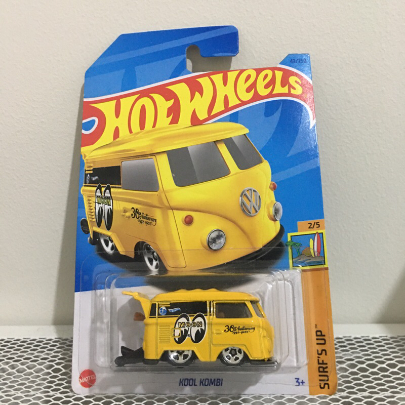 Hot Wheels Kool Kombi Moon Eyes