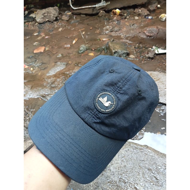 CAPS PEACEFUL HOOLIGAN