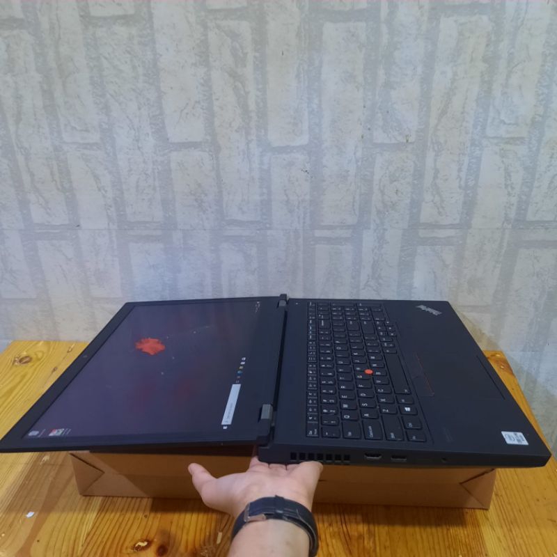Laptop Lenovo Thinkpad P15 Cor i5-10400H Ram 16Gb SSD 256 Nvdia Quadro T1000 4Gb Vram
