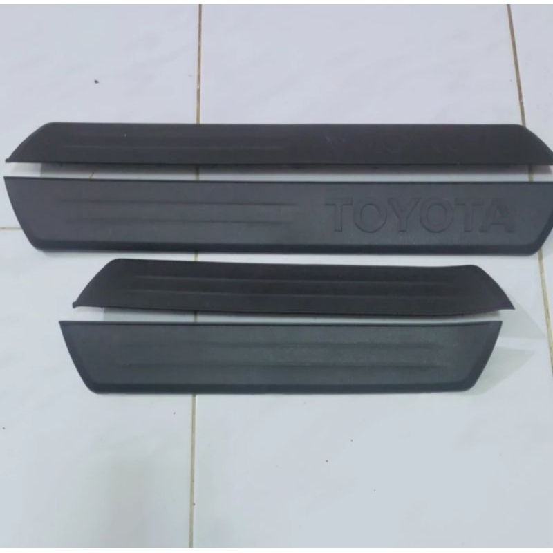 sill plate sillplate pelindung bawah pintu Toyota Hilux Innova Fortuner original baru