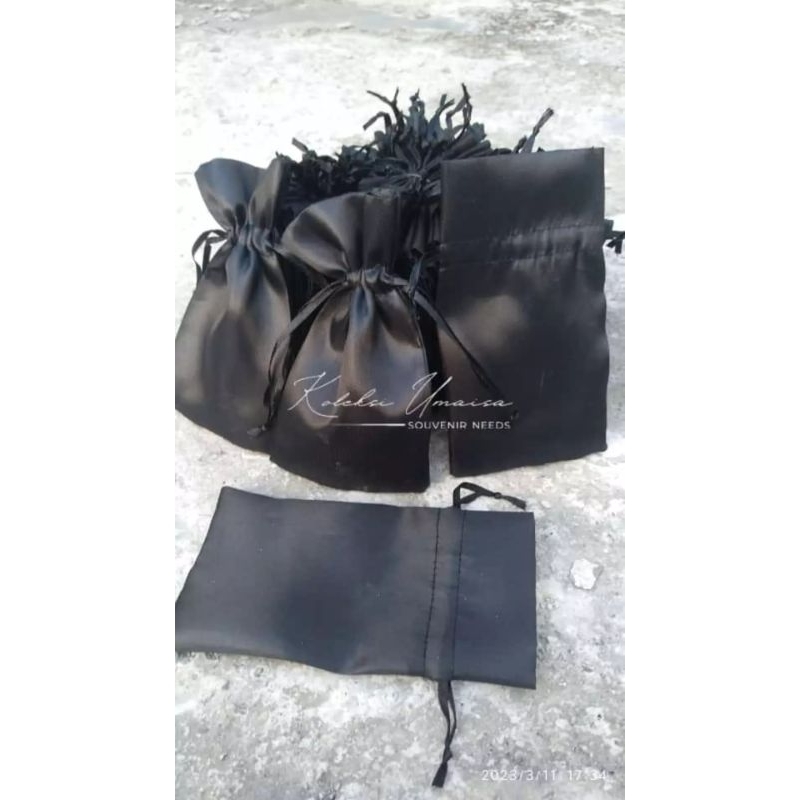 

ready stock kantong serut satin pouch polos